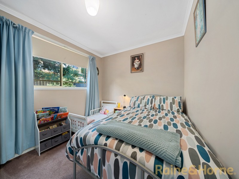 2/76 Begonia Street, Lindisfarne TAS 7015