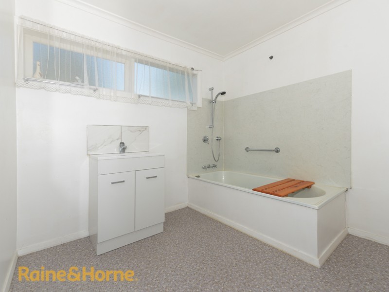 4 Ninabah Street, Howrah TAS 7018