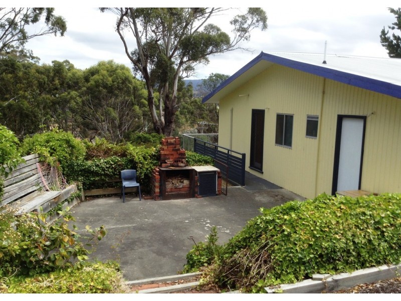 330 Howden Road, Howden TAS 7054