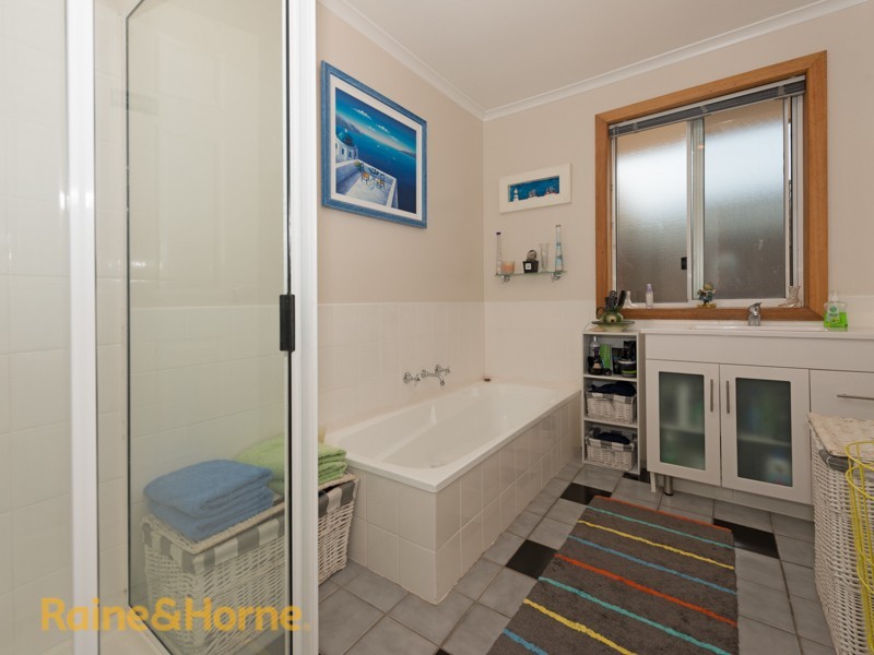 8 Ravensbourne Place, Old Beach TAS 7017