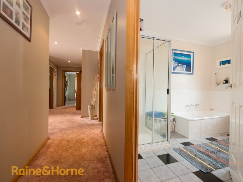 8 Ravensbourne Place, Old Beach TAS 7017