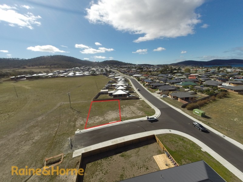 4 Banksfield Street, Rokeby TAS 7019