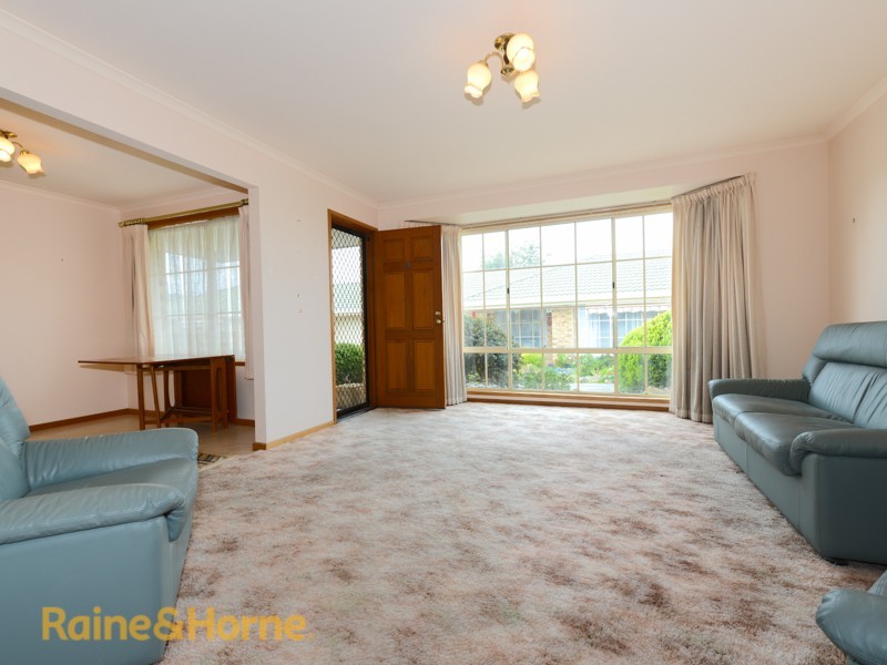 6/6 Nelumie Street, Lindisfarne TAS 7015