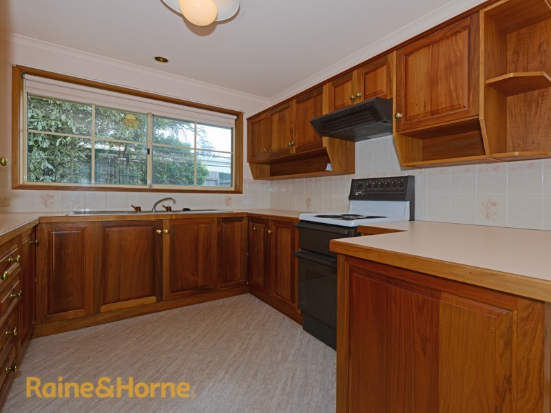 6/6 Nelumie Street, Lindisfarne TAS 7015