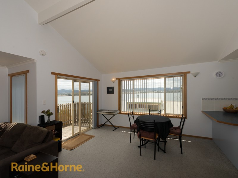 2/21 Esplanade, Midway Point TAS 7171