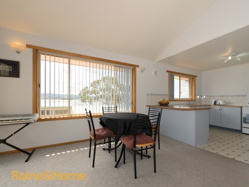 2/21 Esplanade, Midway Point TAS 7171