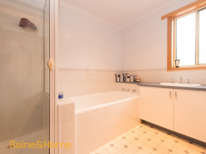 2/21 Esplanade, Midway Point TAS 7171