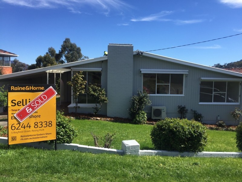 34 Cottesloe Street, Lindisfarne TAS 7015