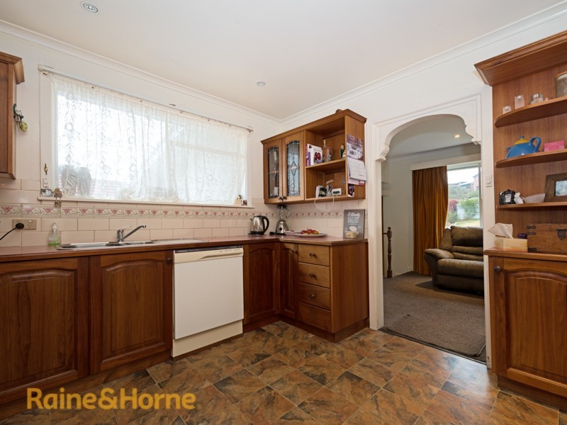 34 Cottesloe Street, Lindisfarne TAS 7015