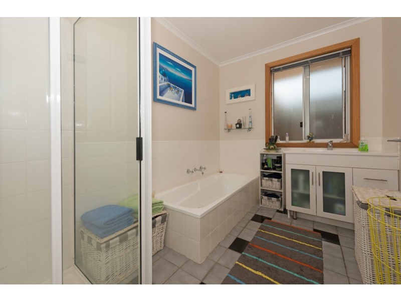 8 Ravensbourne Place, Old Beach TAS 7017