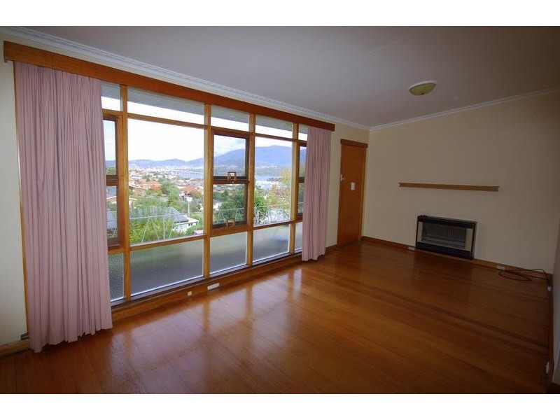 4/29 Begonia St, Lindisfarne TAS 7015