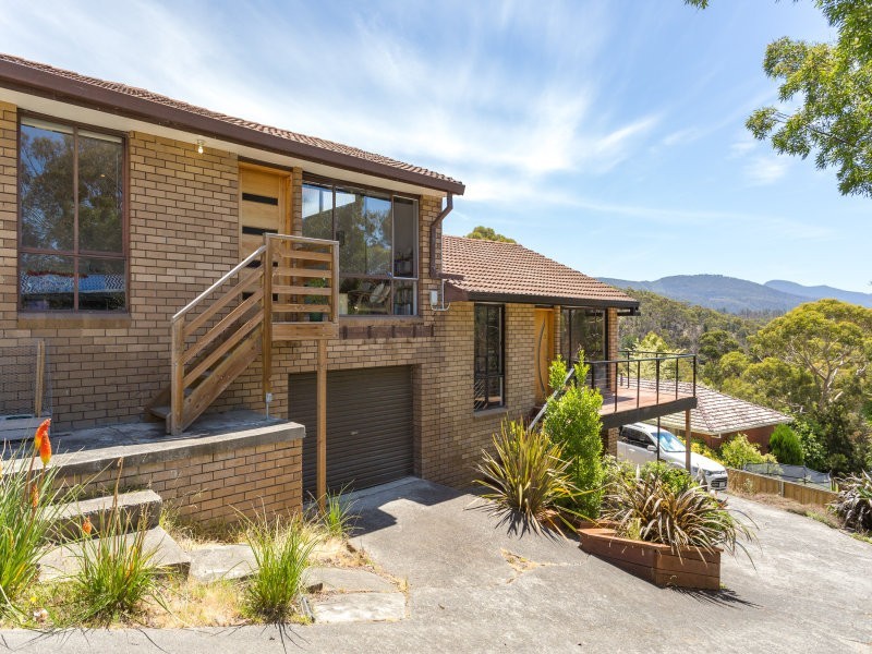 2/161 Pottery Road, Lenah Valley TAS 7008