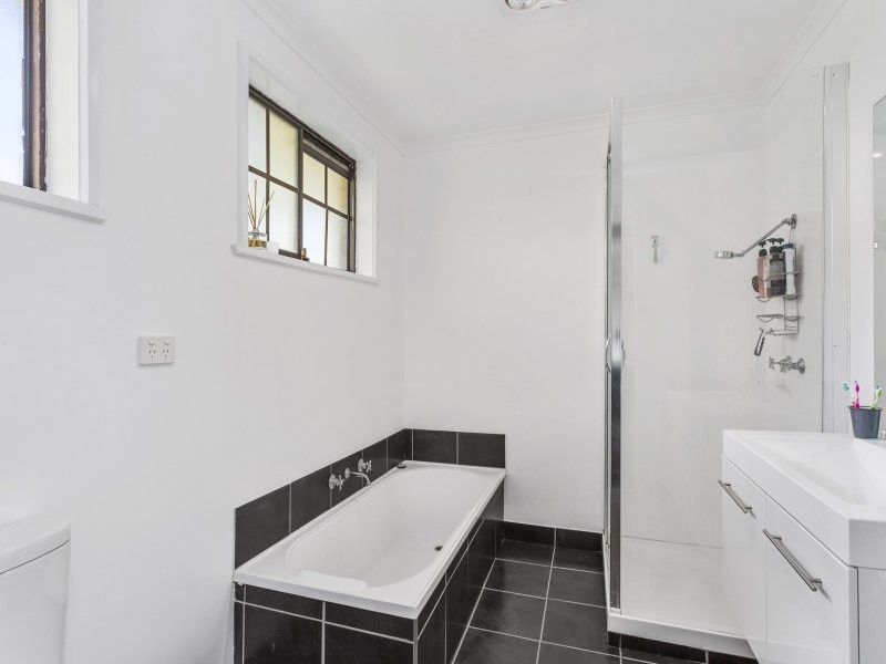 2/161 Pottery Road, Lenah Valley TAS 7008