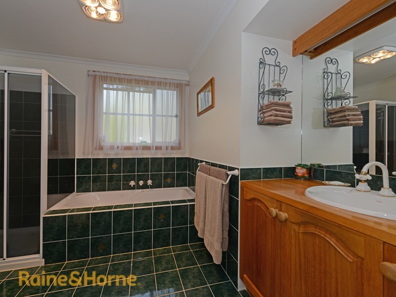 12 Sunways Avenue, Seven Mile Beach TAS 7170