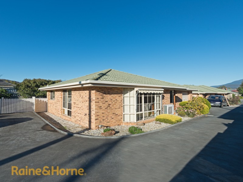 1-6 Nelumie Street, Lindisfarne TAS 7015