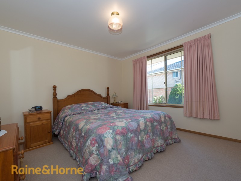 1-6 Nelumie Street, Lindisfarne TAS 7015