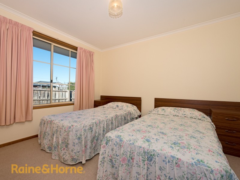 1-6 Nelumie Street, Lindisfarne TAS 7015