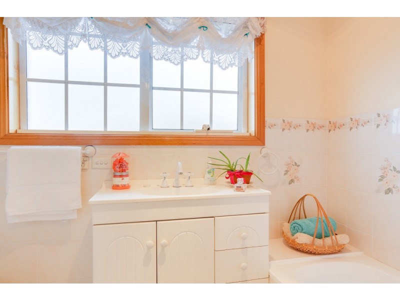 47 Chardonnay Drive, Berriedale TAS 7011