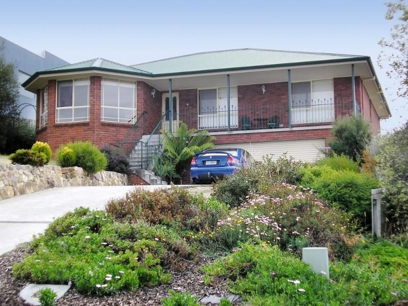 8 Peta Crt, Old Beach TAS 7017