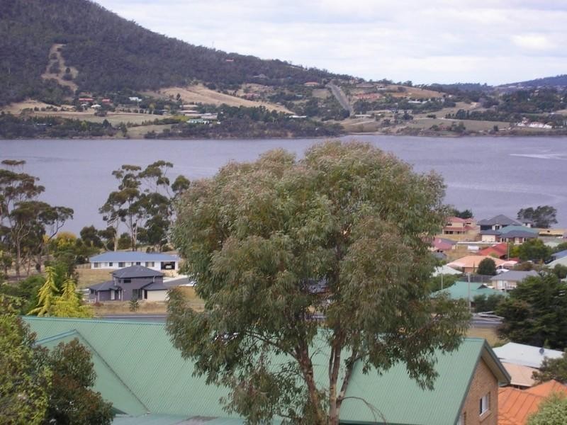 8 Peta Crt, Old Beach TAS 7017