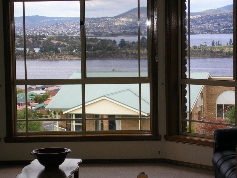 8 Peta Crt, Old Beach TAS 7017