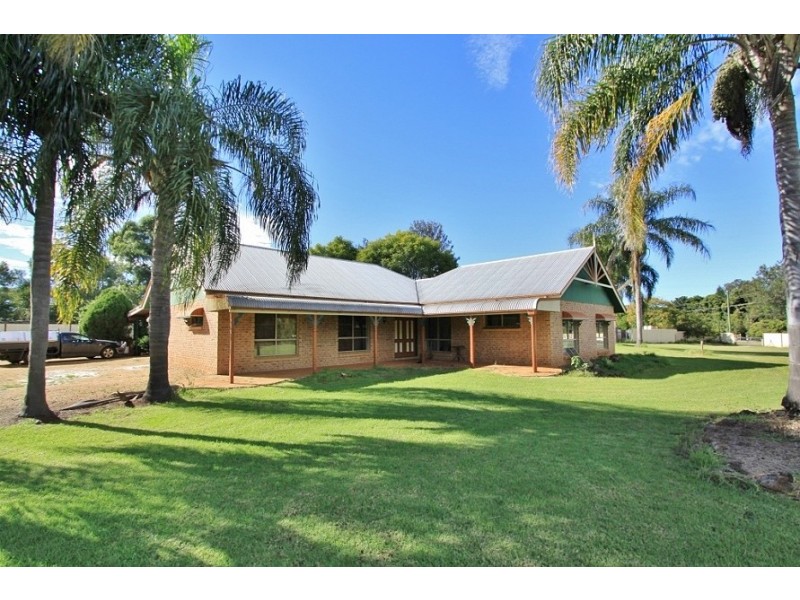20 Grant Avenue, Kingaroy QLD 4610