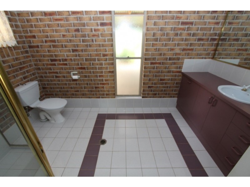 20 Grant Avenue, Kingaroy QLD 4610