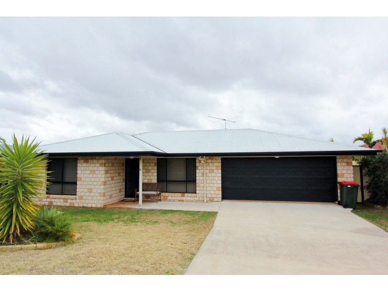 16 Poinciana Ave, Kingaroy QLD 4610