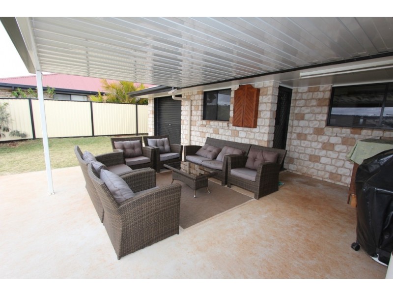 16 Poinciana Ave, Kingaroy QLD 4610