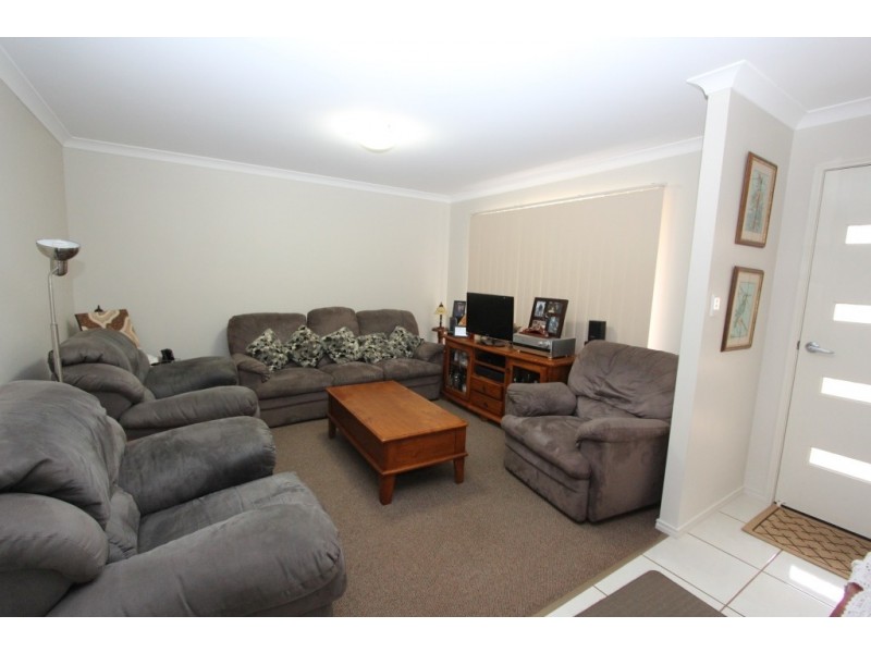 16 Poinciana Ave, Kingaroy QLD 4610