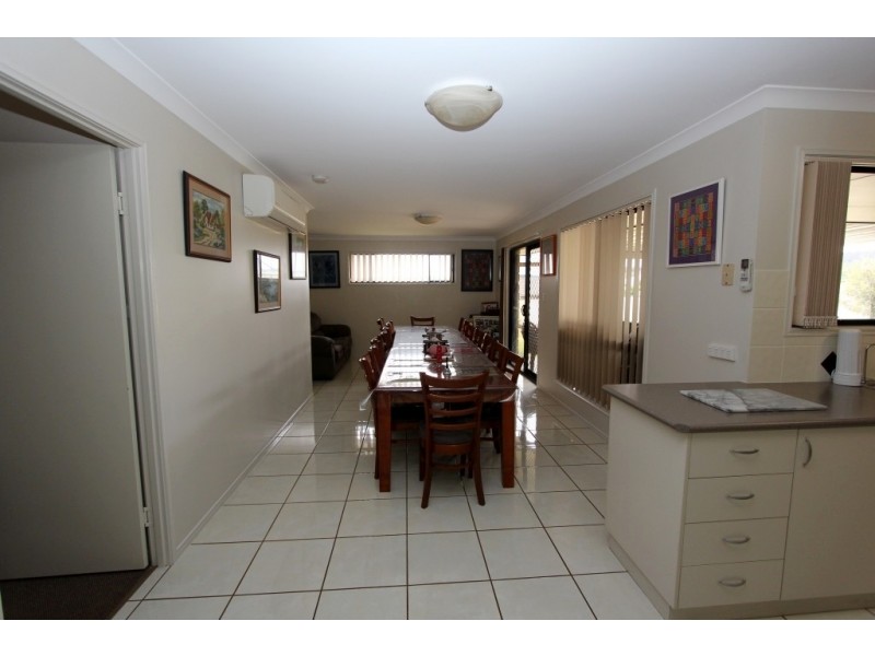 16 Poinciana Ave, Kingaroy QLD 4610