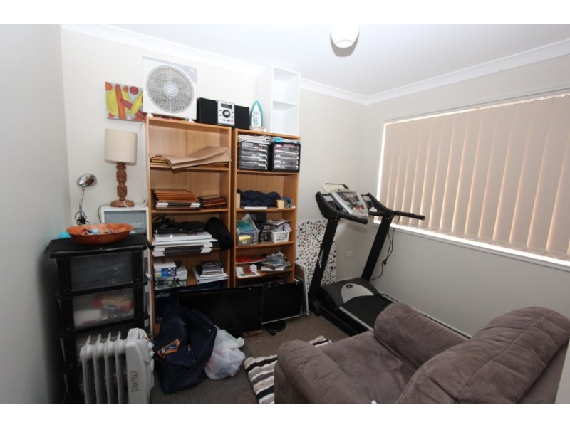16 Poinciana Ave, Kingaroy QLD 4610