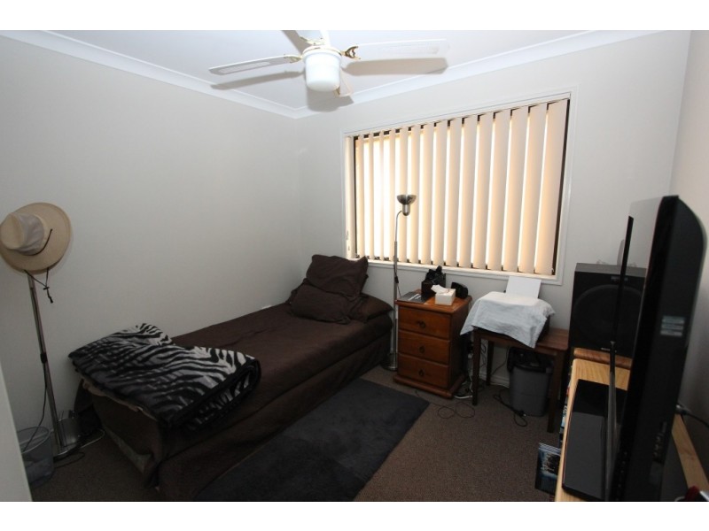 16 Poinciana Ave, Kingaroy QLD 4610