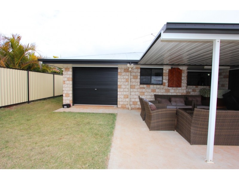 16 Poinciana Ave, Kingaroy QLD 4610