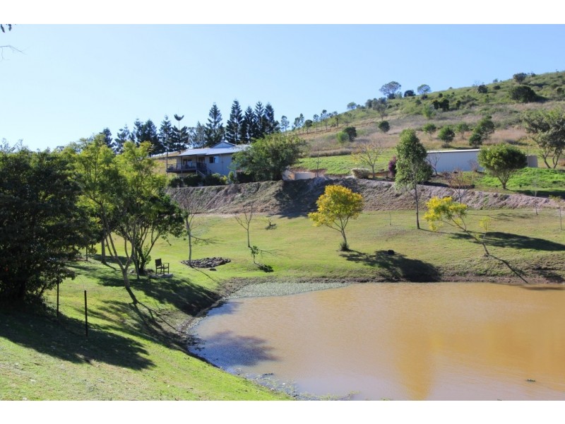 39 South Kerton Rd, Nanango QLD 4615