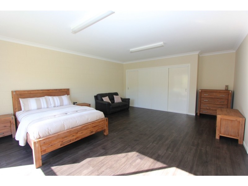39 South Kerton Rd, Nanango QLD 4615