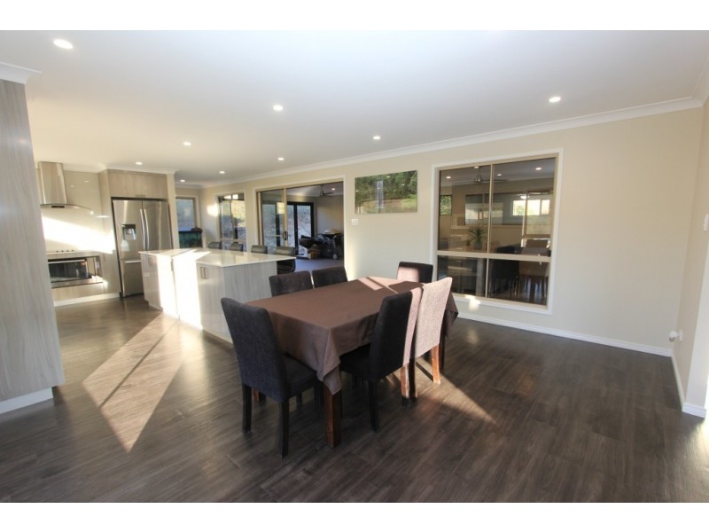 39 South Kerton Rd, Nanango QLD 4615