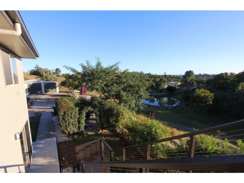 39 South Kerton Rd, Nanango QLD 4615