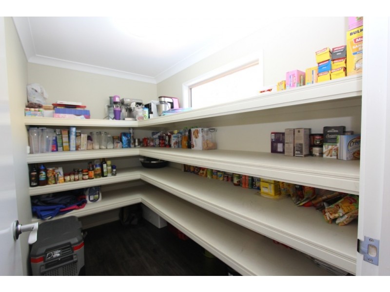 39 South Kerton Rd, Nanango QLD 4615