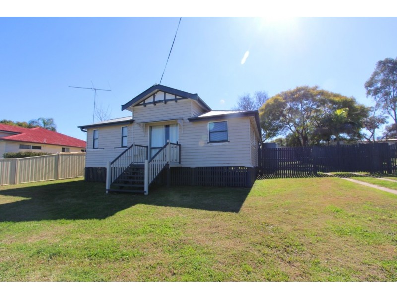 102 Haly St, Kingaroy QLD 4610
