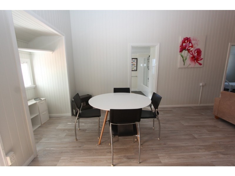 102 Haly St, Kingaroy QLD 4610