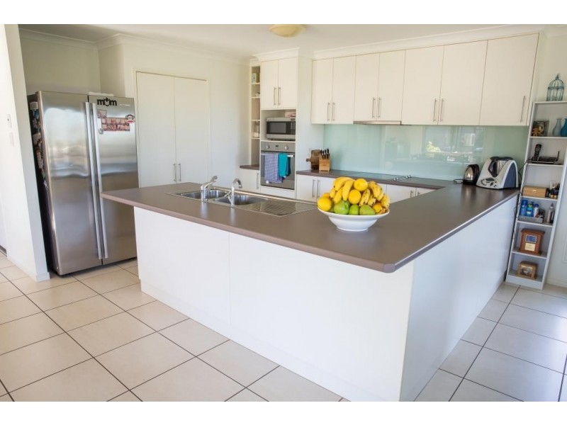 27 Bridgeman Parade, Kingaroy QLD 4610