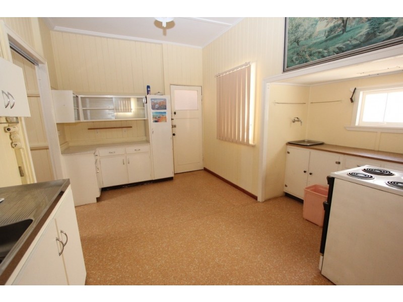 29 Hodge St, Kingaroy QLD 4610