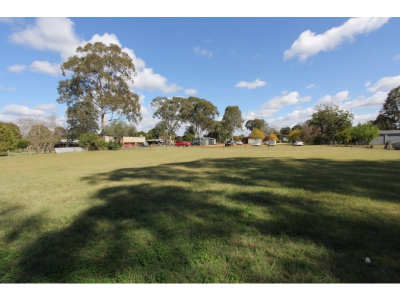 29 Hodge St, Kingaroy QLD 4610