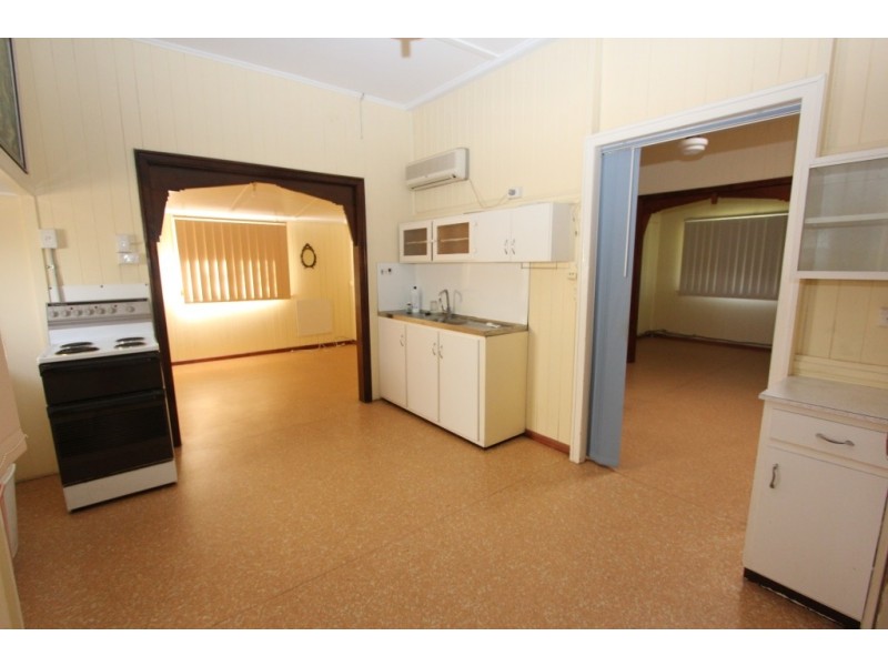 29 Hodge St, Kingaroy QLD 4610