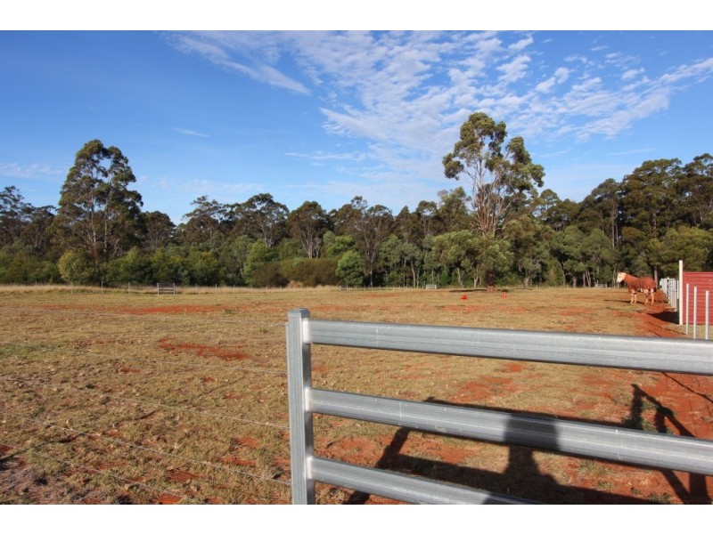 162 to 164 Premier Drive, Kingaroy QLD 4610