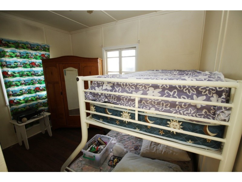 4 TOOMEY STREET, Kingaroy QLD 4610