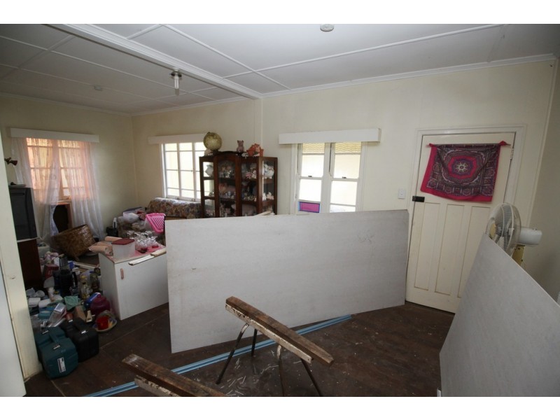 4 TOOMEY STREET, Kingaroy QLD 4610