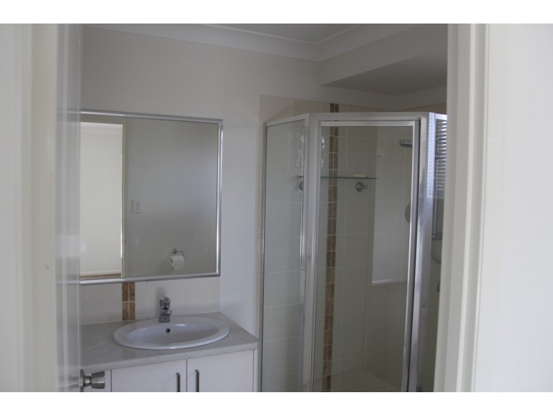 42 Premier, Kingaroy QLD 4610