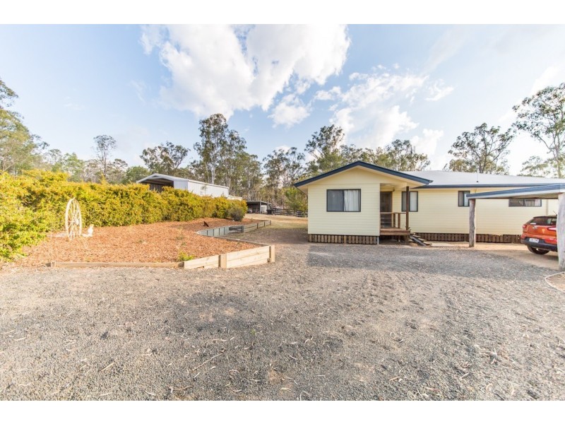 33 Farr Ct, Wattle Camp QLD 4615